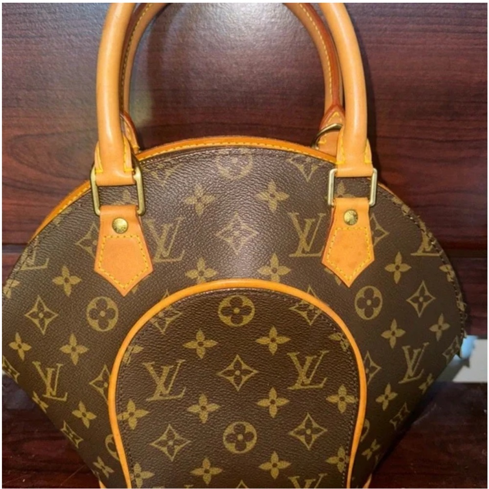 Louis Vuitton Ellipse Brown Monogram Handbag